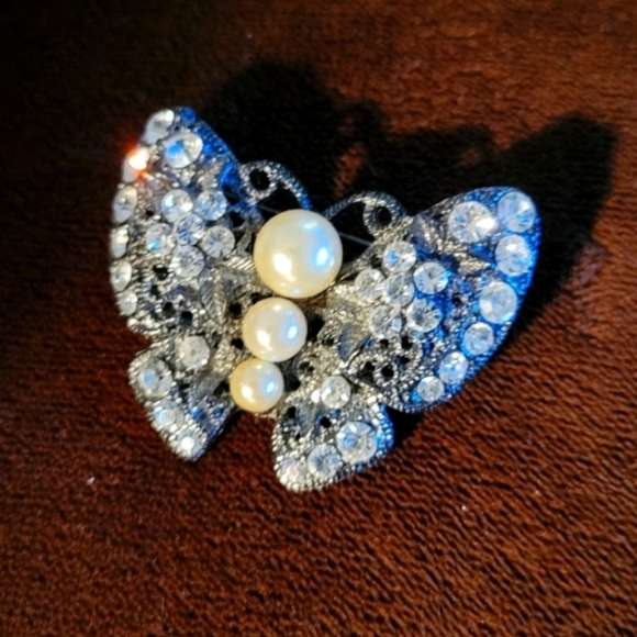 2/$12 Small Silvertone, Rhinestone and Faux Pearl Butterfly Brooch - Picture 1 of 3